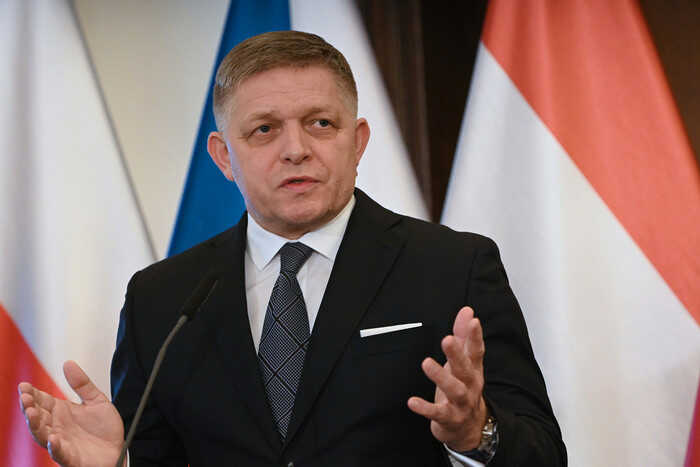 Фицо отменяет все встречи на фоне ухудшения здоровья после покушения