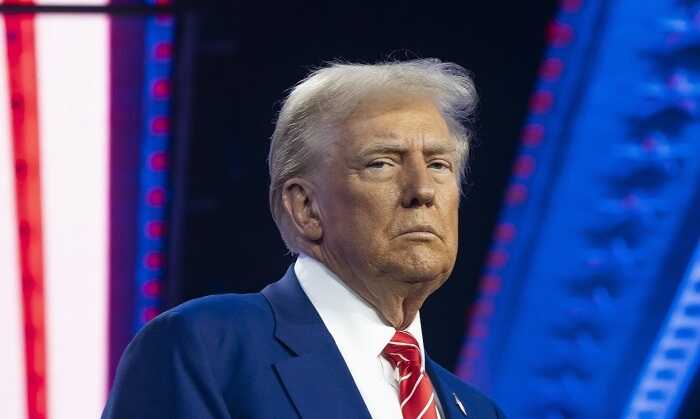 Трамп увязал вторичные санкции против России с её готовностью к миру