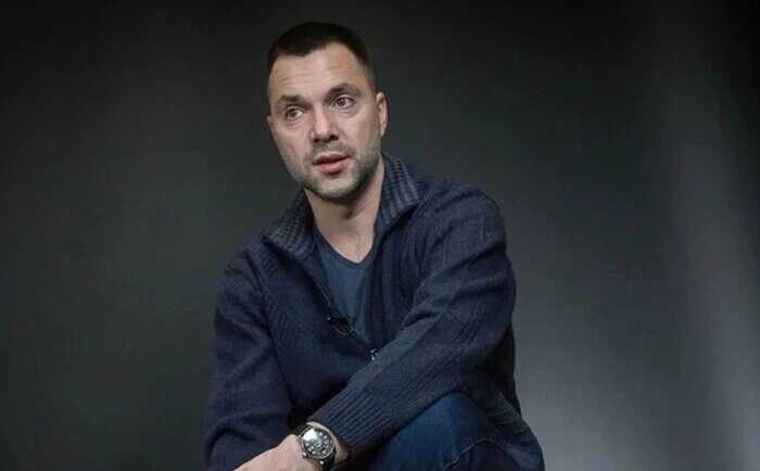 YouTube заблокировал каналы Арестовича, Бондаренко и Васильца для украинских пользователей