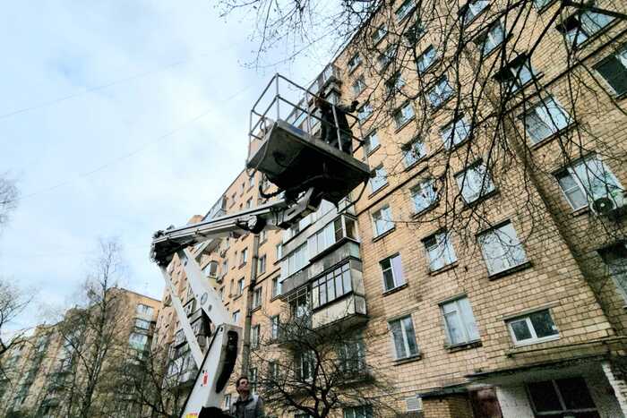 В Подмосковье обрушился балкон с двумя женщинами